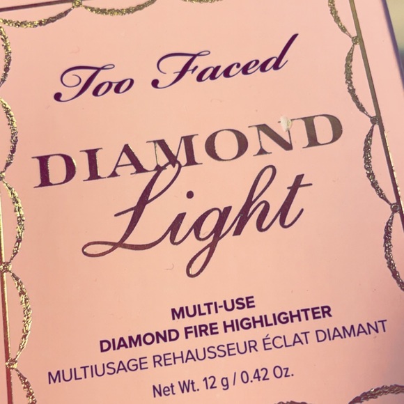 Too Faced Diamond Light Highlighter-Diamond Fire - Picture 3 of 3